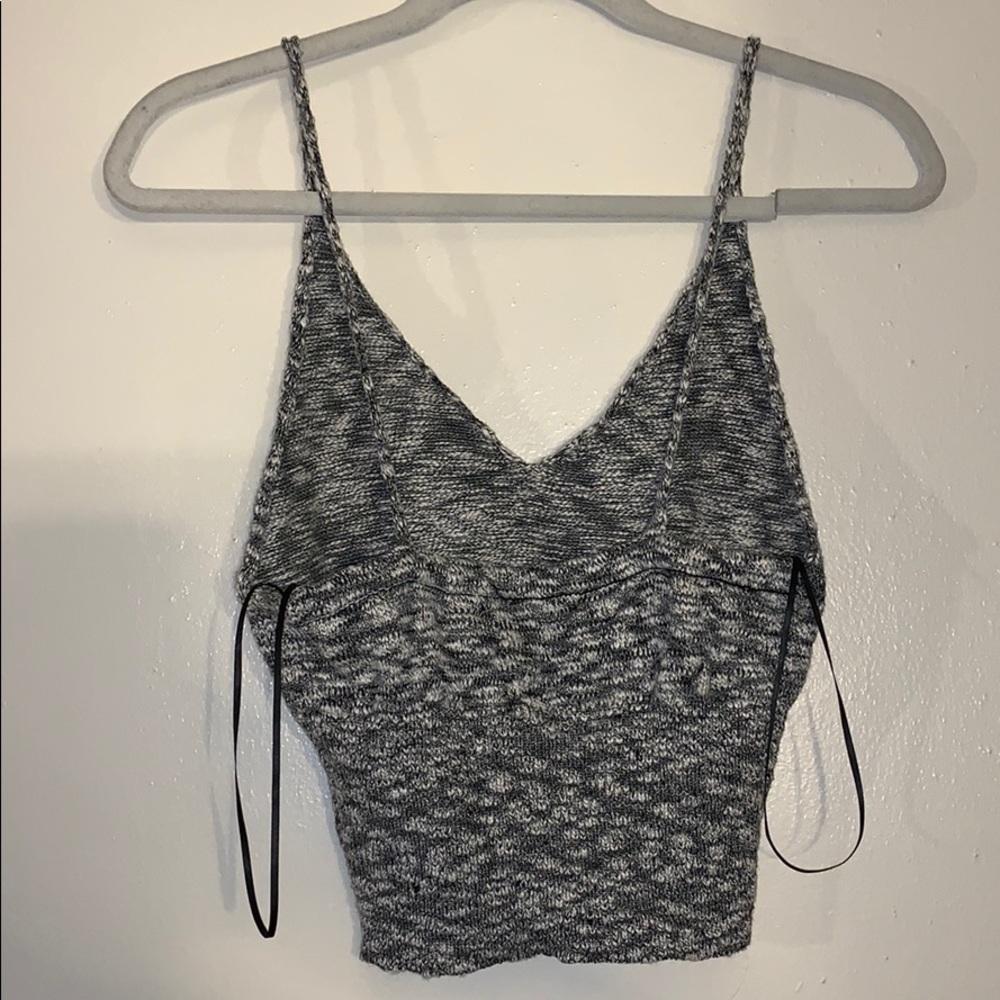 crop top - Picture 3 of 5